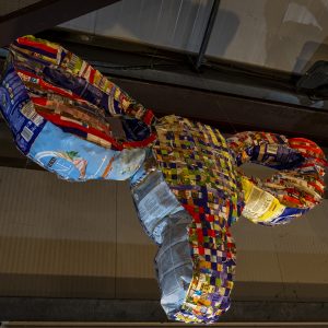 la création "L'Artisane" lors de la restitution de l'installation Hystérie Collective